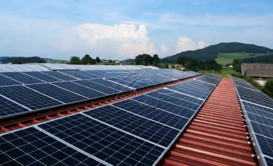 屋根用ソーラー マウント: 産業用および商業用 PV プロジェクト向けのプレミアム ソリューション